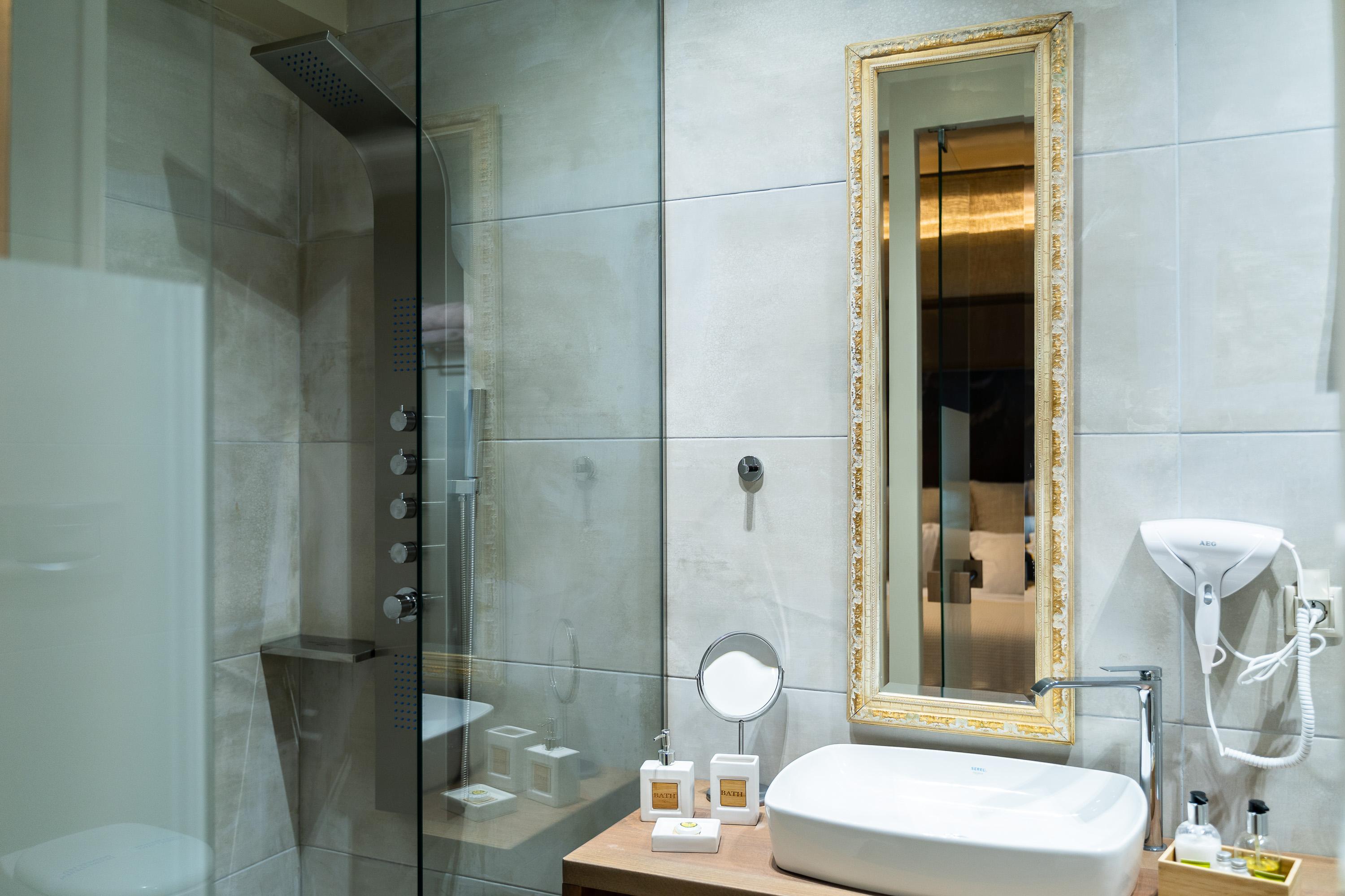 Mikelina Boutique 4*