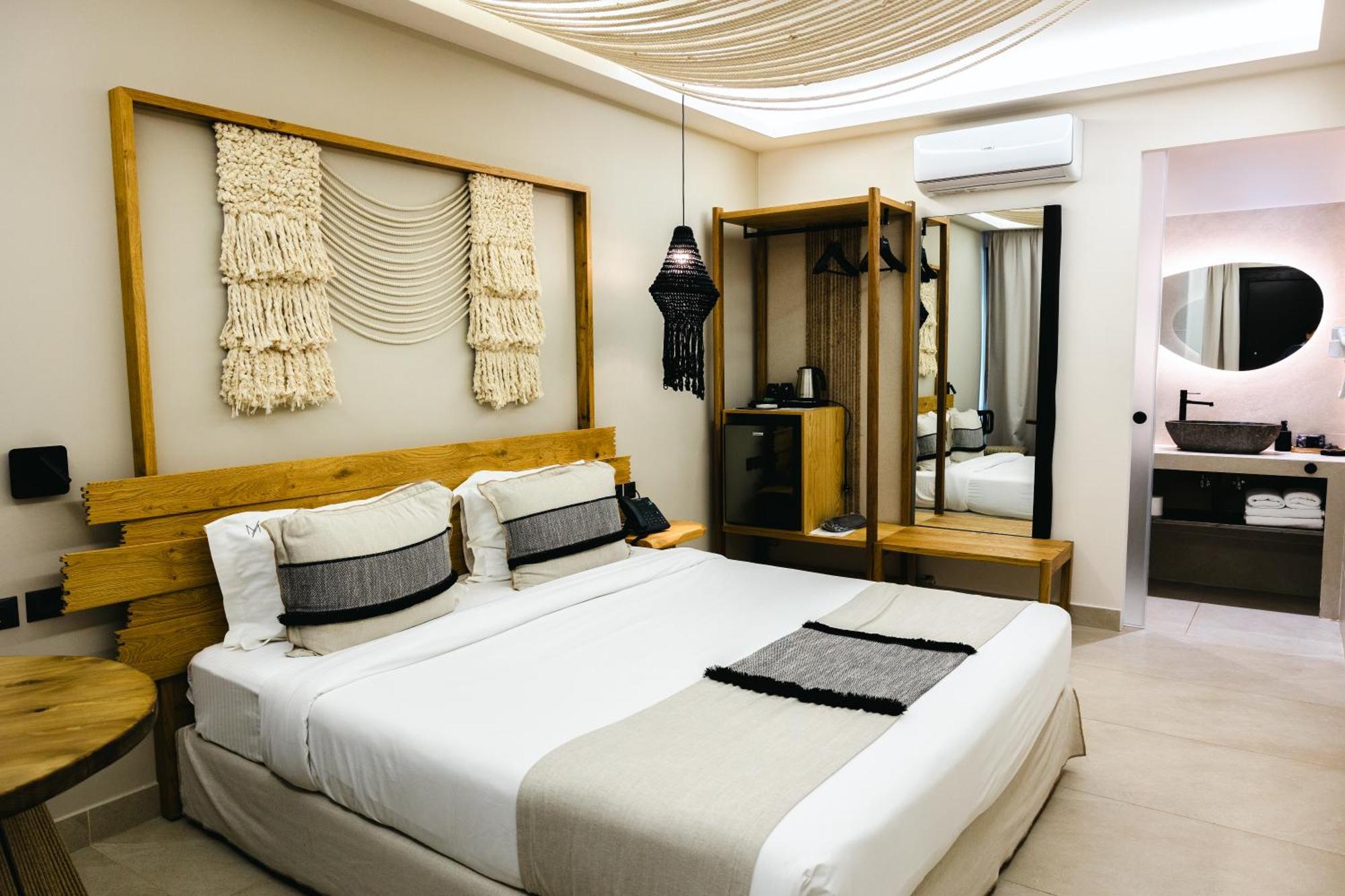 Mikelina Boutique 4* Pallíni